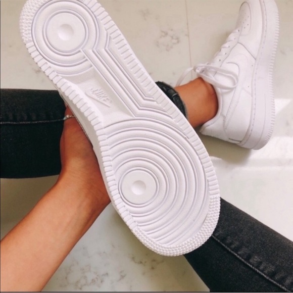 Nike Air Force 1 - Picture 4 of 6